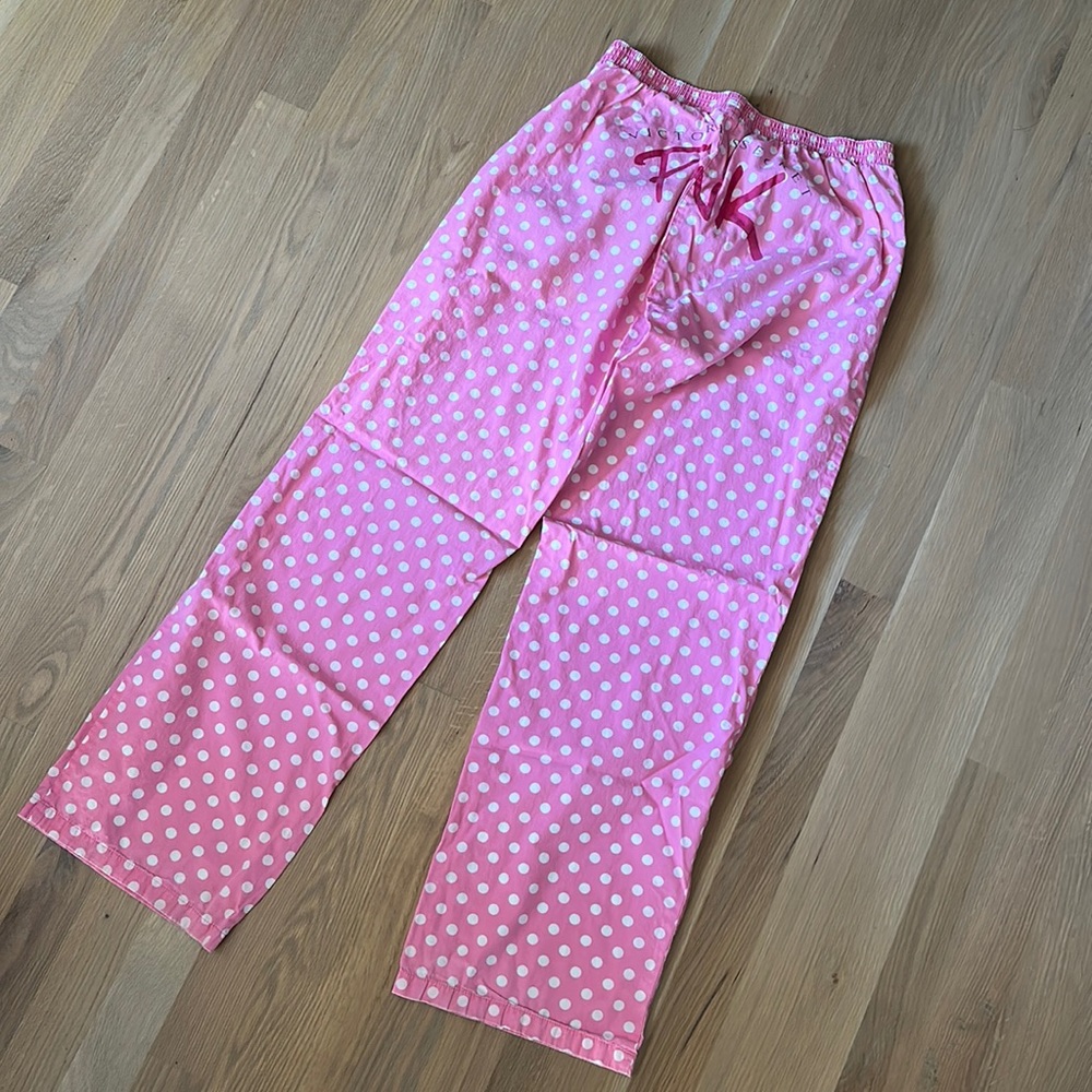 Victoria’s Secret pink pajama bottoms, size medium. Elastic waist, 100% cotton.